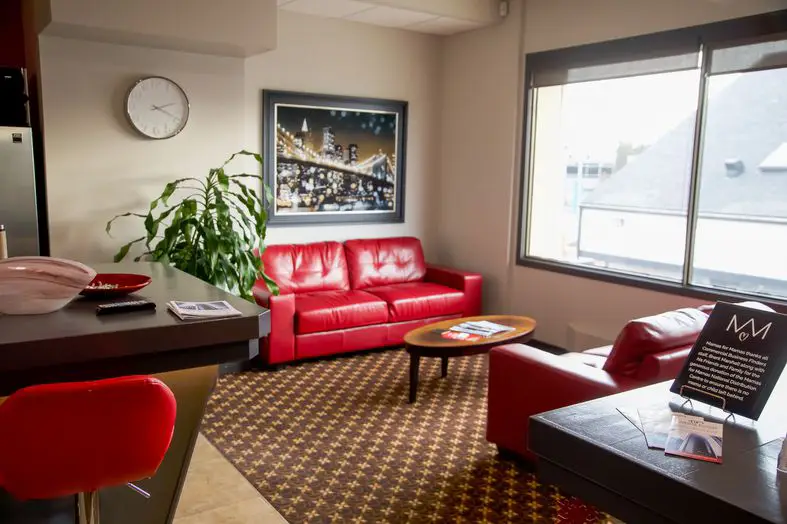 canada business finders downtown kelowna office